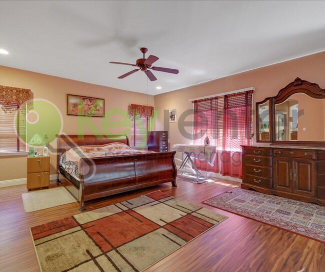 Building Photo - 208 Otter Glen Ct