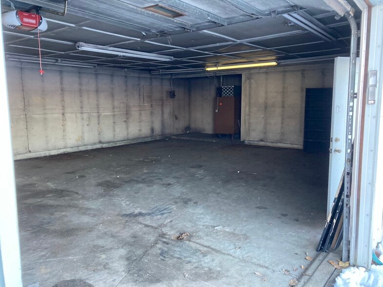 Building Photo - 1133 19th Ave