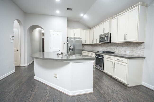 Building Photo - 2230 Falcon Brook Dr