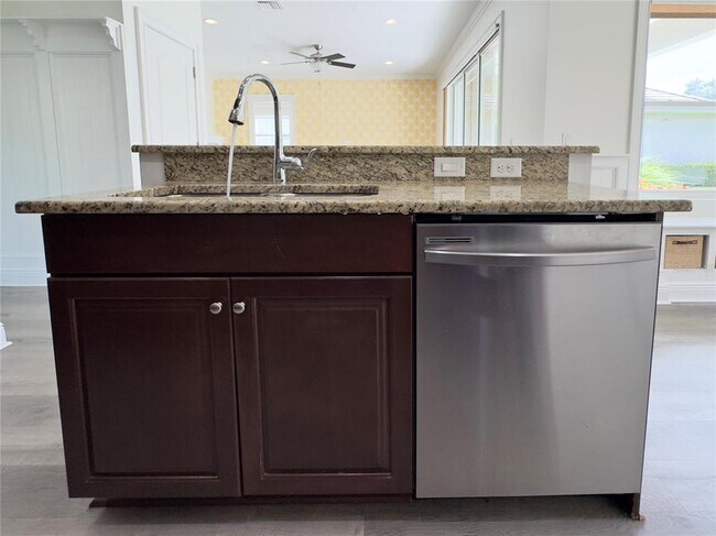 Building Photo - 12688 Sagewood Dr