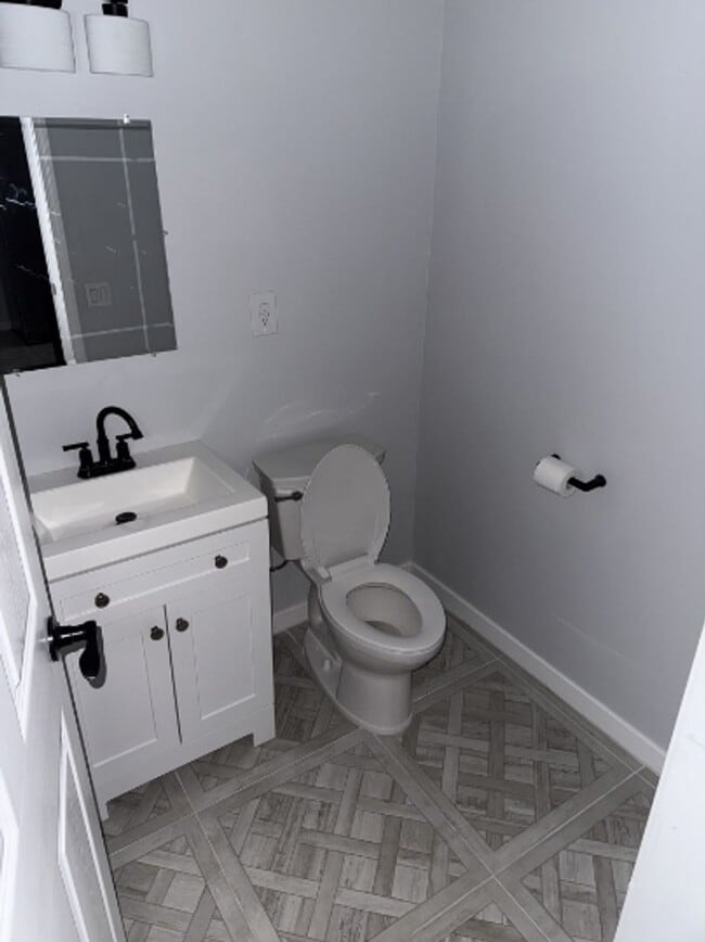 Building Photo - 940 Jefferson Ave