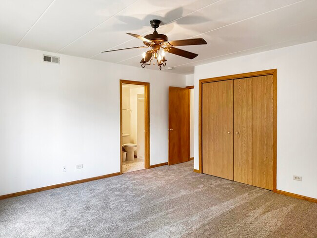 Building Photo - 8659 Meade Ave