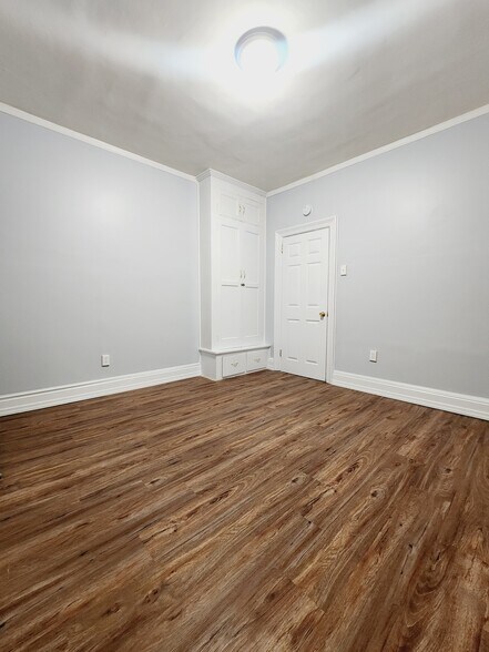 326 Summit Ave 407 - 333 Summit Ave