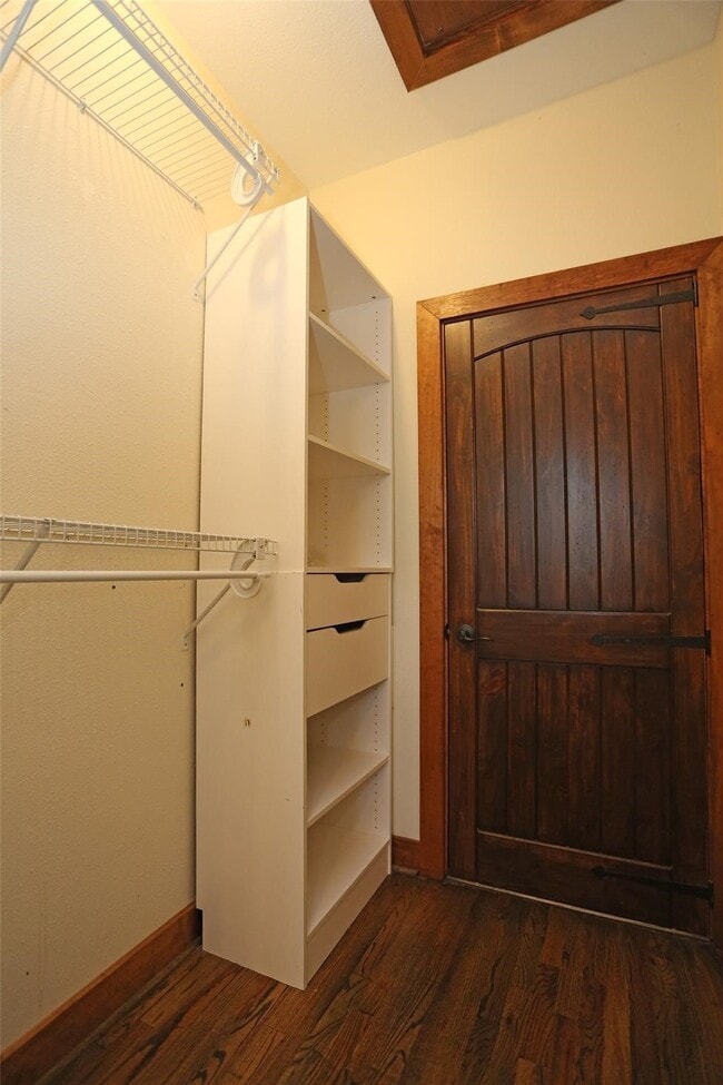 Building Photo - 506 Vincent St