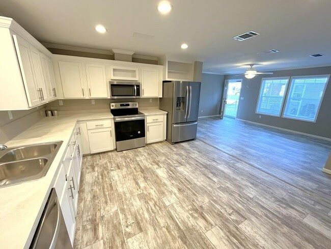 Building Photo - 5456 Ryegrass Ct