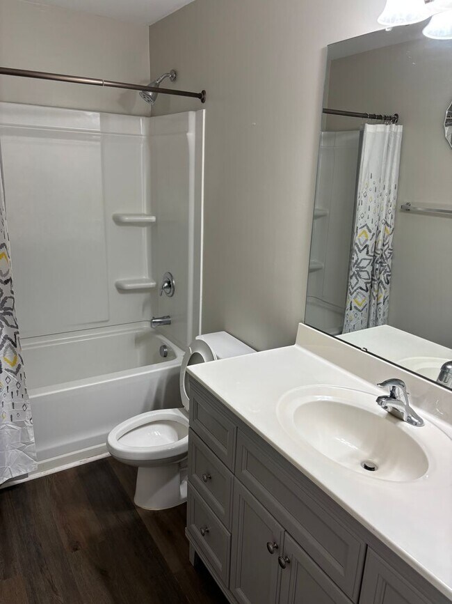 Building Photo - August Rent Free - Four Bedroom Fenced Yar...