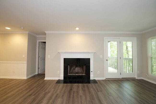 Building Photo - 225 Warm Springs Cir