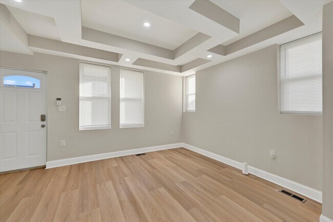 Building Photo - 3805 Penhurst Ave