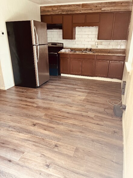 Building Photo - 1015 N 14th St