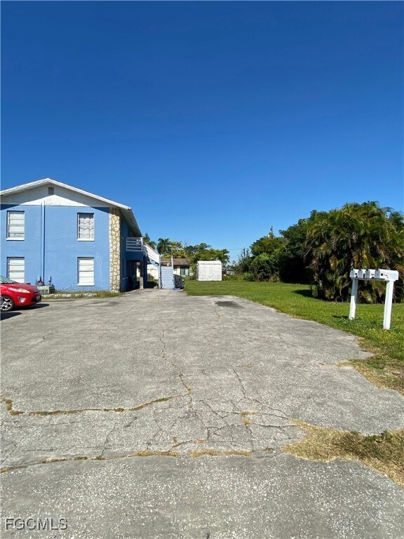 Building Photo - 3323 Canal St