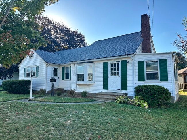 Primary Photo - 32 Maplewood St