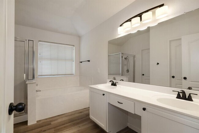 Building Photo - 2016 Horizon Park Blvd