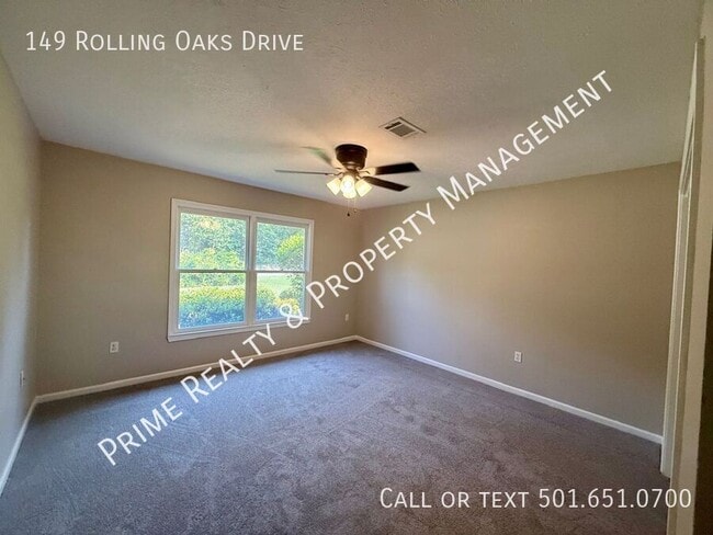 Building Photo - 149 Rolling Oaks Dr
