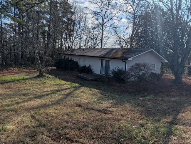 Building Photo - 4747 Piney Grove Rd