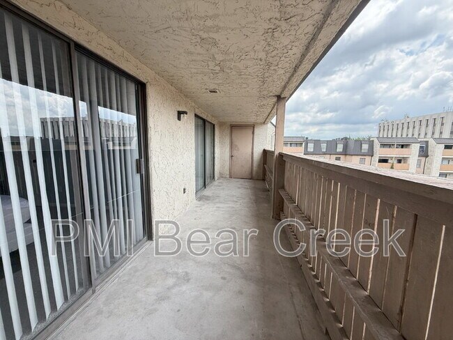 Building Photo - 8523 Hearth Dr