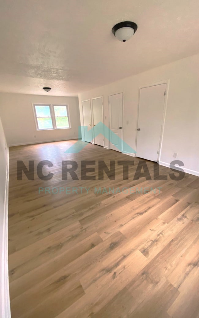 Building Photo - 730 Motor Rd