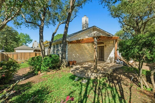 Building Photo - 6213 Mesa Grande Dr