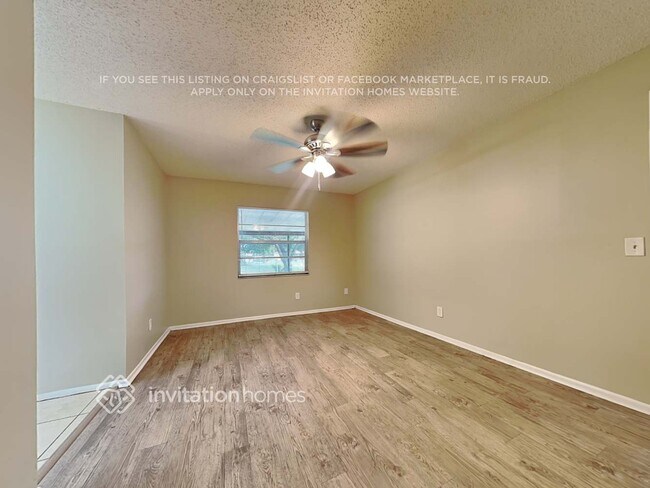 Building Photo - 419 Forest Oak Dr