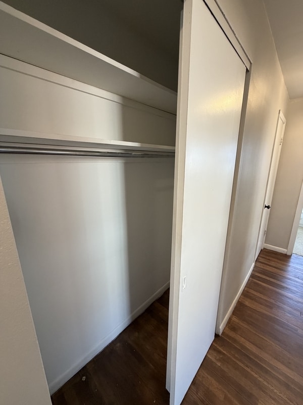 Building Photo - 6155 Ridge Ave