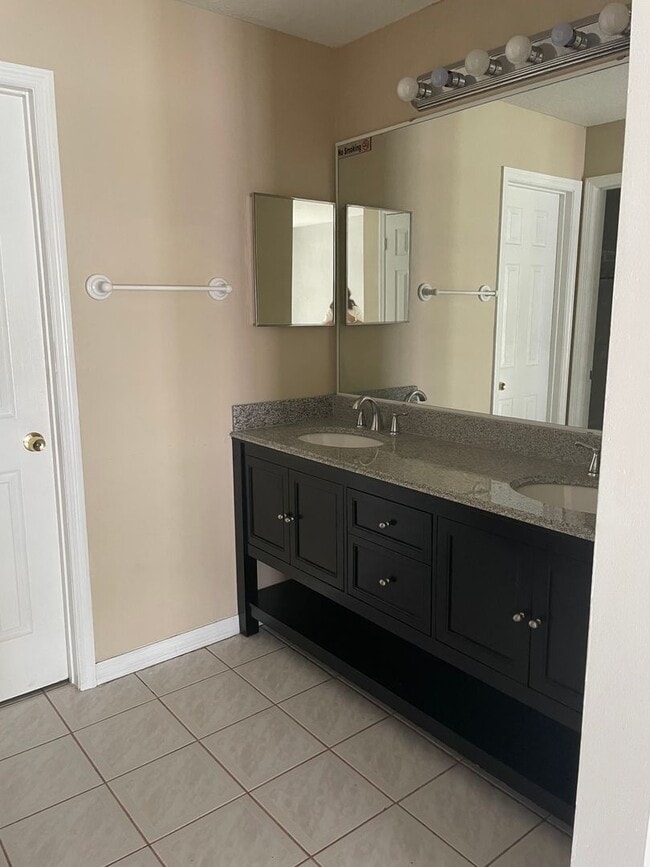 Building Photo - 12788 Majorama Dr