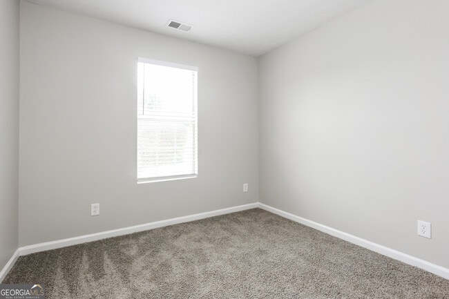 Building Photo - 4150 Riverbank Ct