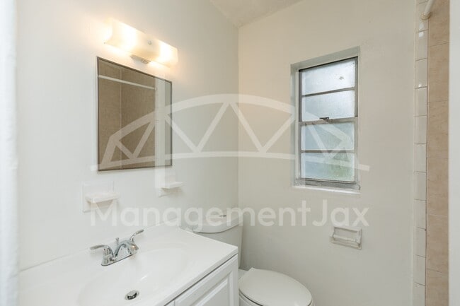 Building Photo - 5601 Pansy Ln