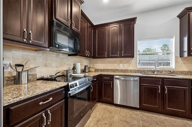 Building Photo - 3204 W Marlin Ave