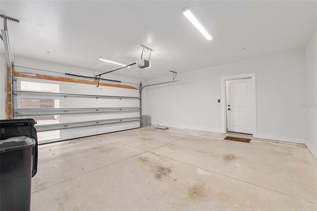 Building Photo - 2601 SW Williston Rd