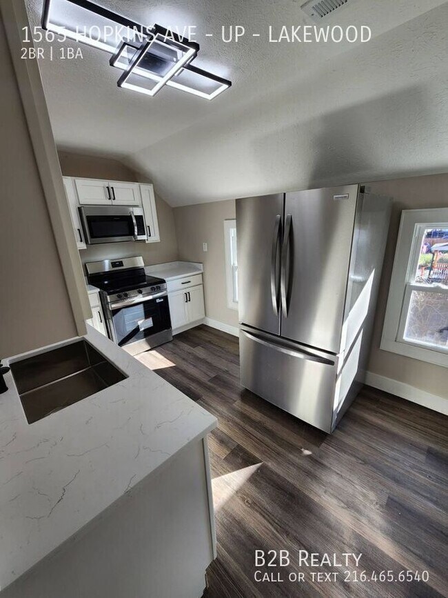 Building Photo - 1565 Hopkins Ave