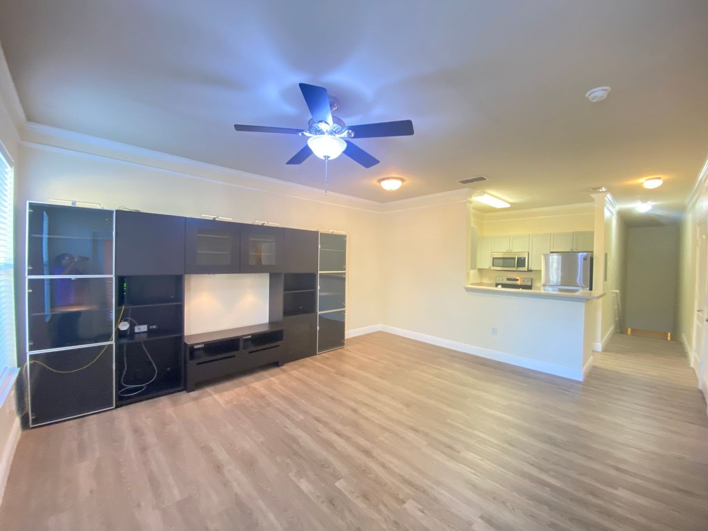 Building Photo - Stunning one bedroom, one bath luxury cond...