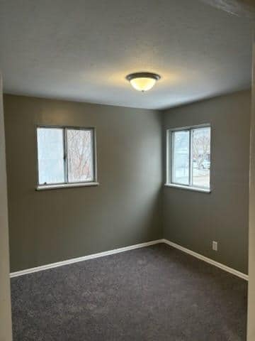 Building Photo - 521 SE Greystone Ave