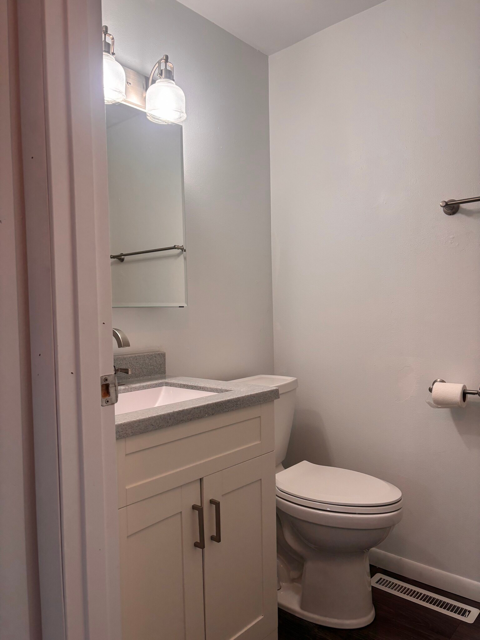 Building Photo - W557 Mary Ln