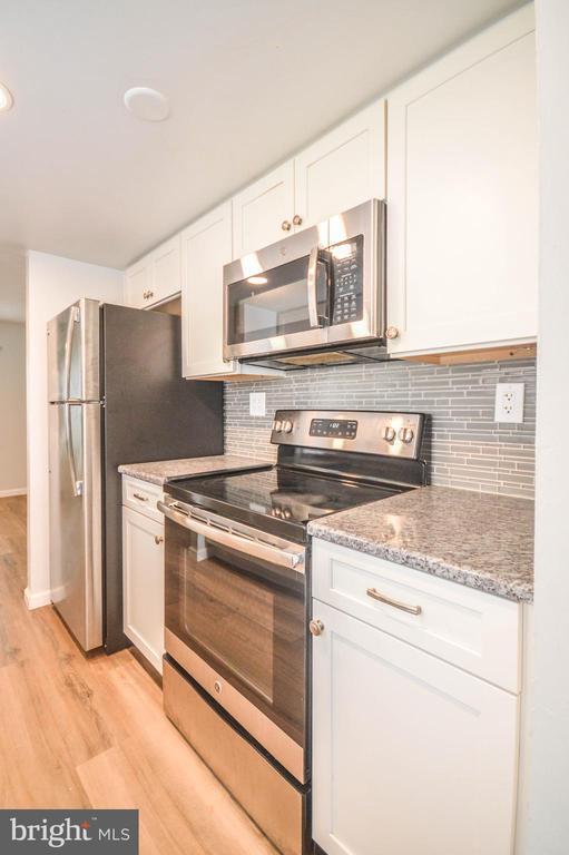 Building Photo - 12521 Laurel Grove Pl