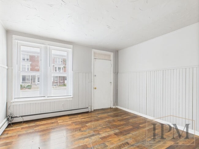Primary Photo - Available Now Cozy 1 Bedroom 1st floor Apa...