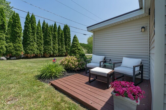 Building Photo - **Furnished Winter Rental** - Sackets Harbor