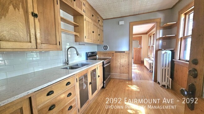 Building Photo - 2092 Fairmount Ave