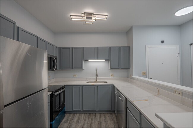 Building Photo - 801 N McLean Blvd