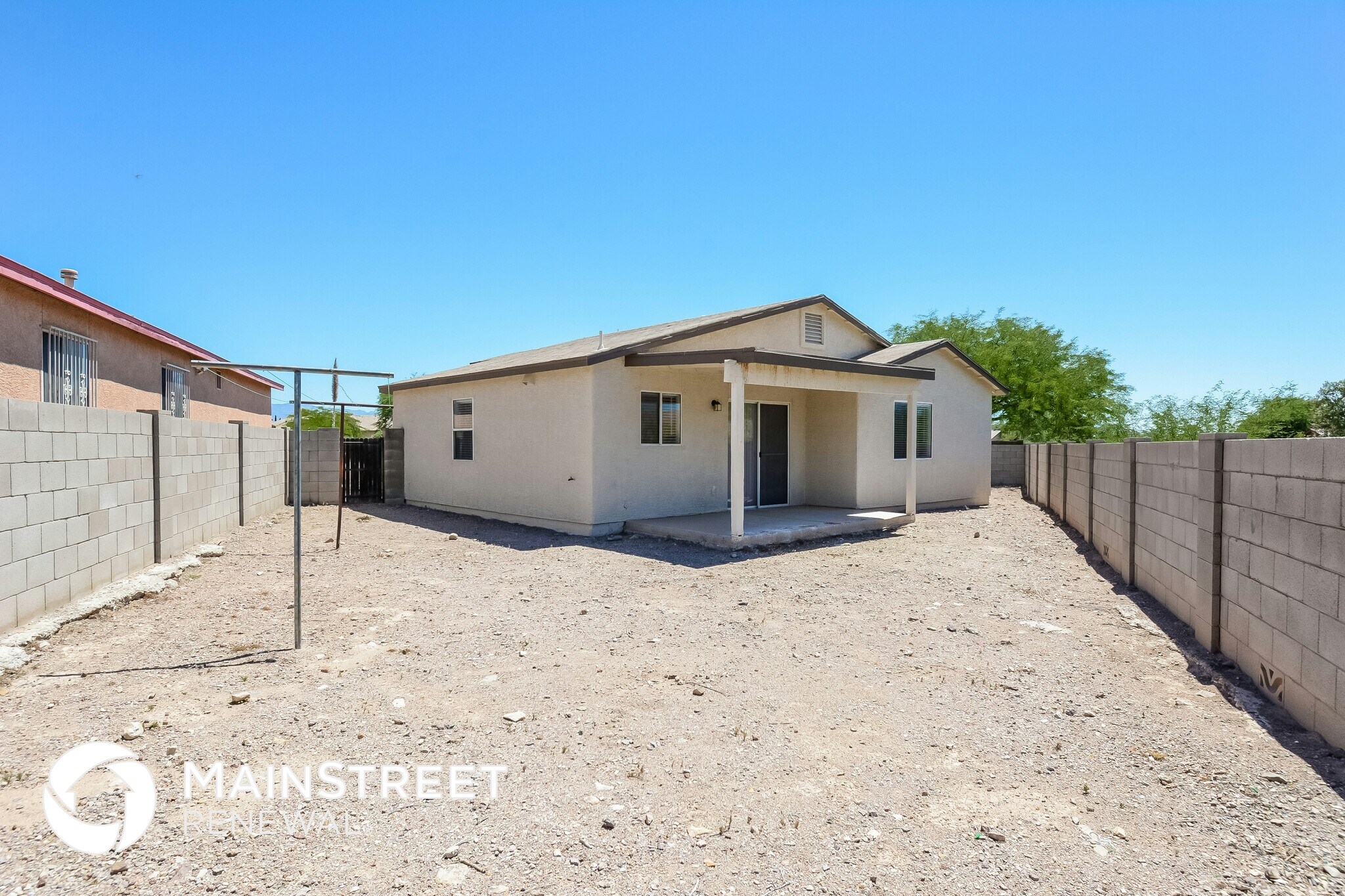 Building Photo - 1919 W Calle Guadalajara