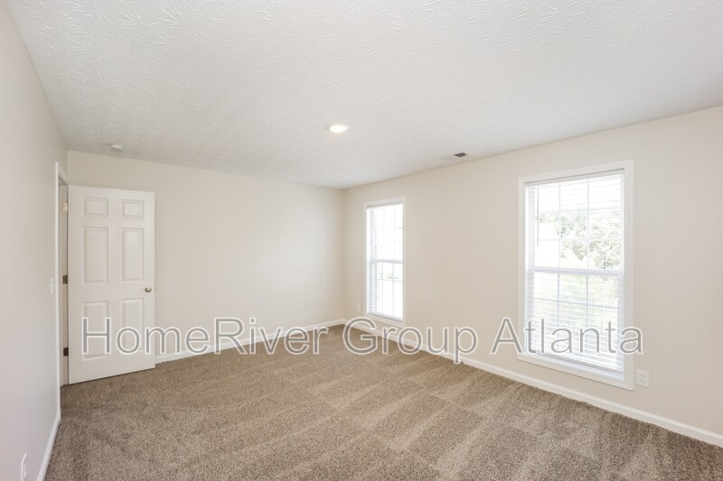 Building Photo - 1583 Marceau Dr