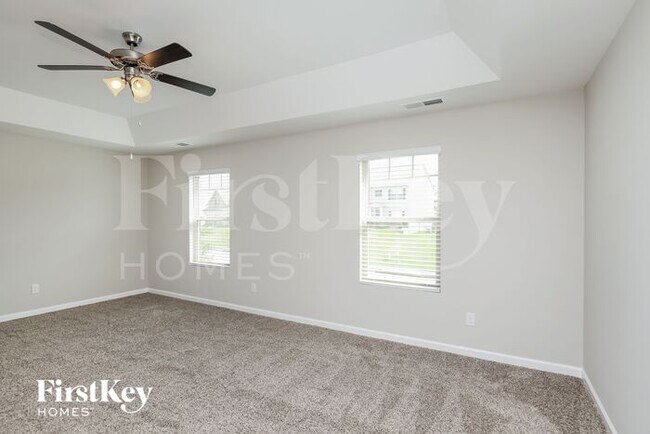 Building Photo - 2117 Massey Ln