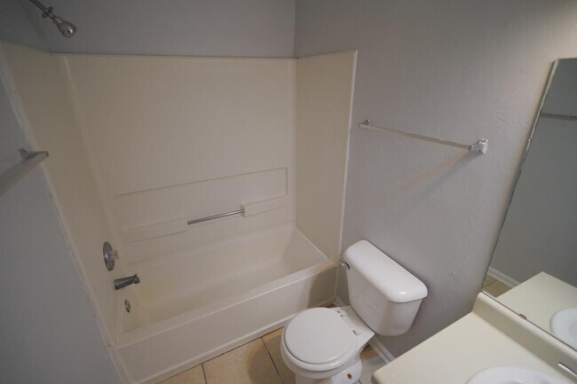Building Photo - 2446 Talco Hills Dr