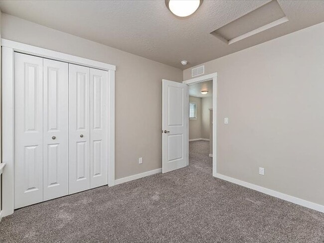 Building Photo - Must See!  Ready to move in! 4 bedroom, 2 bath home available in Verado with landscaping Included!
