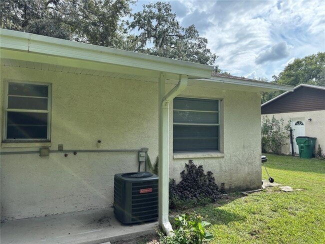 Building Photo - 38351 A Ave