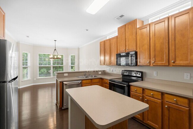 Building Photo - 1141 Hammond Dr