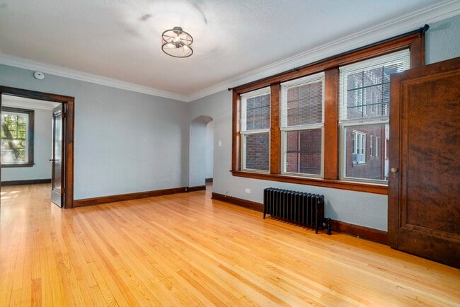 Building Photo - 530 Hillside Ave