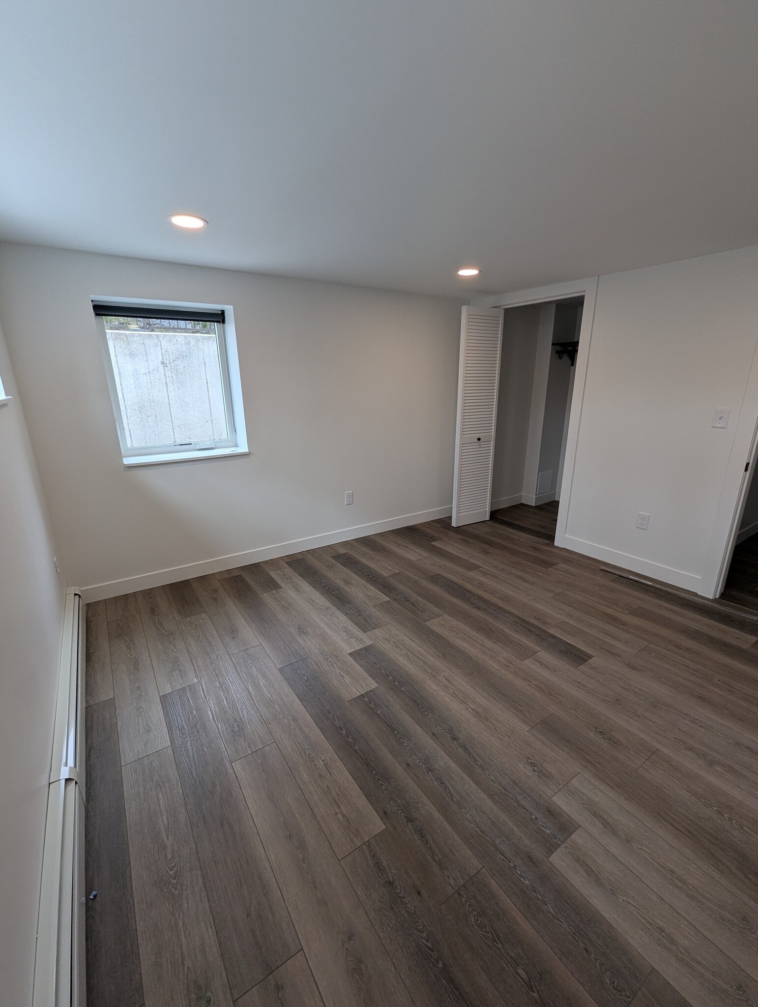 Master Bedroom - 207 6th St