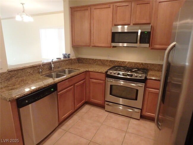 Building Photo - 7404 Shelduck St