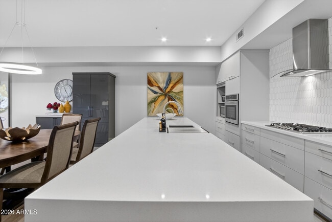 Building Photo - 16580 N 92nd St