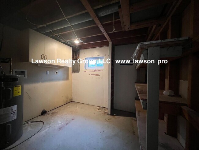 Building Photo - 1022 Niagara Rd