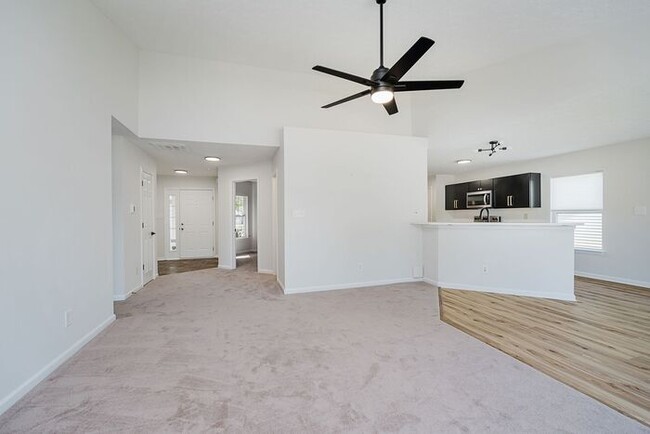 Building Photo - Beautifully Updated Carmel Ranch in Haverstick – Walk to Prairie Trace!